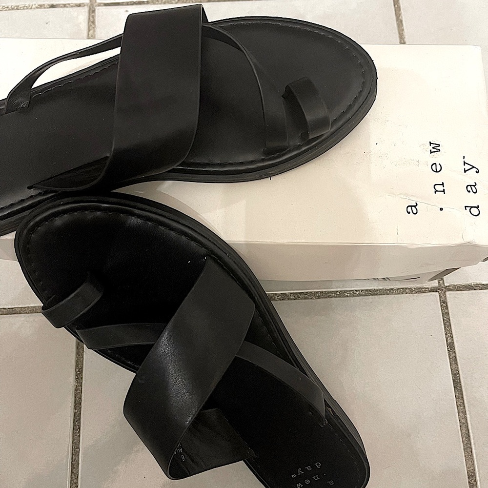 Like New. Black size 6 A New Day Kallima Sandal